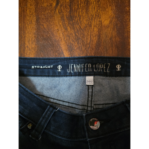 Jennifer Lopez Women's Jeans size 6 - Picture 2 of 4